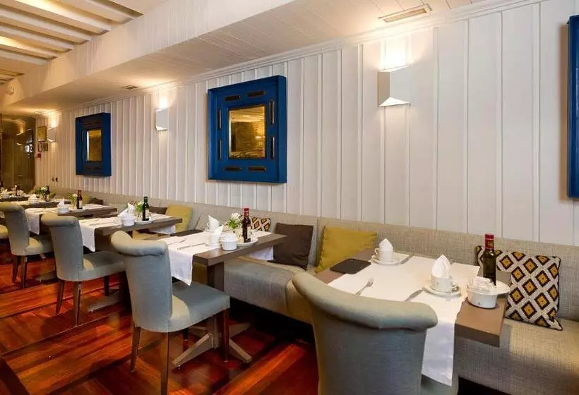 Parador De Santiago   Hostal Reis Catolicos