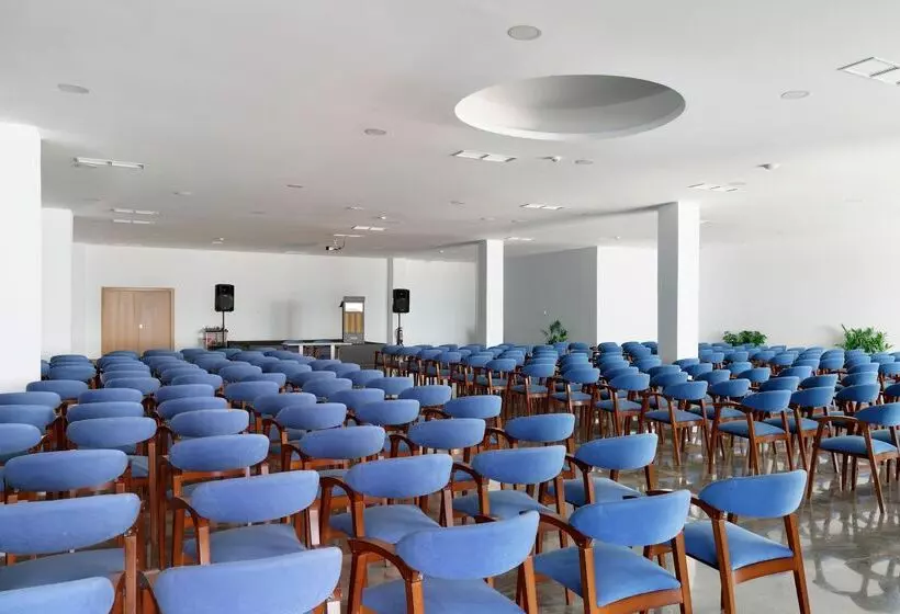 Отель Aluasun Doblemar