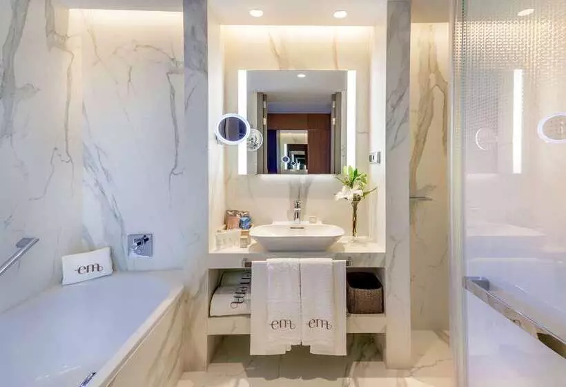 Отель Barcelo Emperatriz