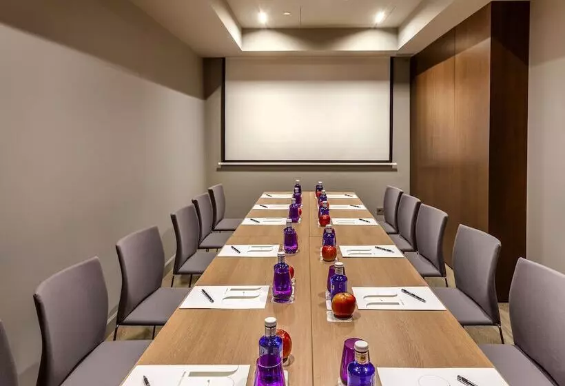 Отель Barcelo Emperatriz