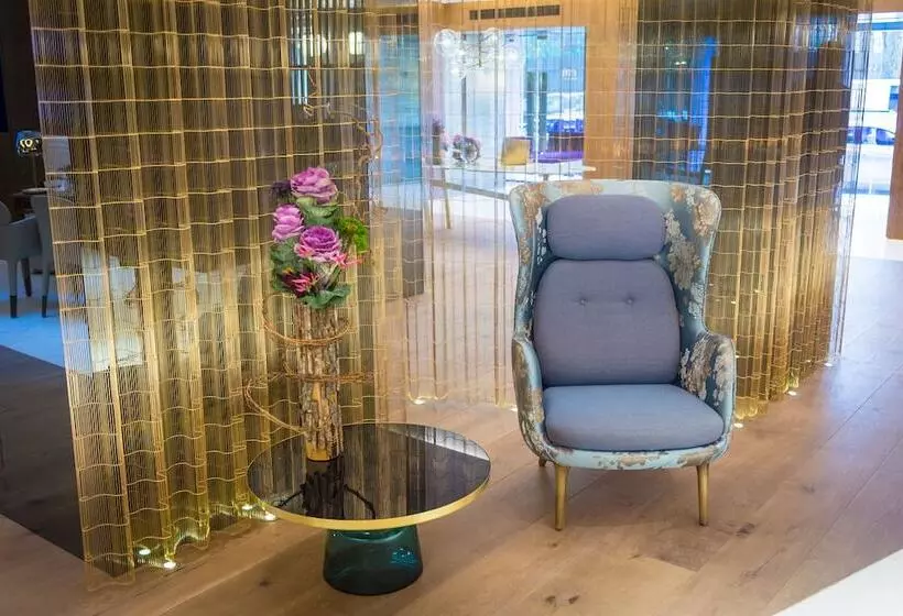 Отель Barcelo Emperatriz