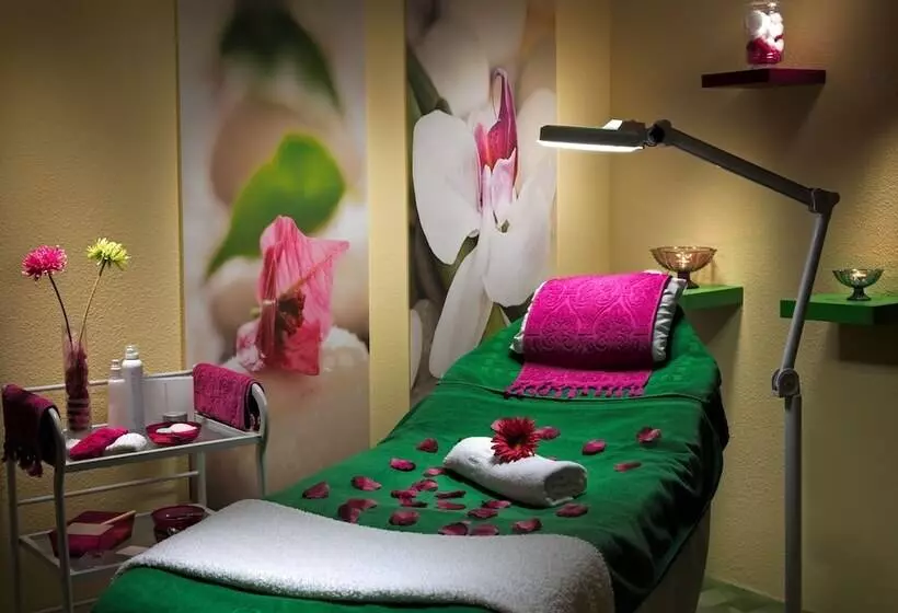 Отель Relaxia Beverly Park