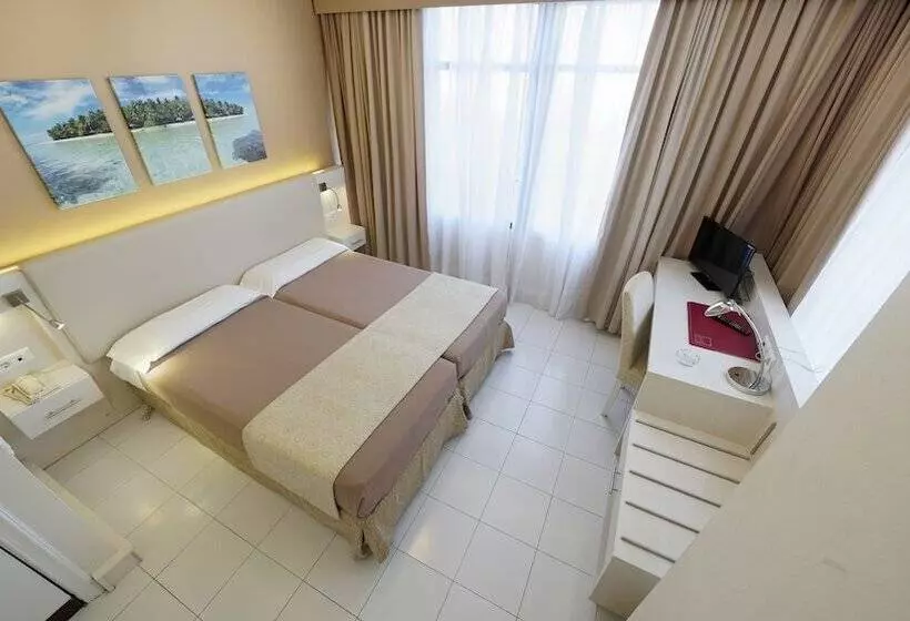 Отель Bull Eugenia Victoria & Spa