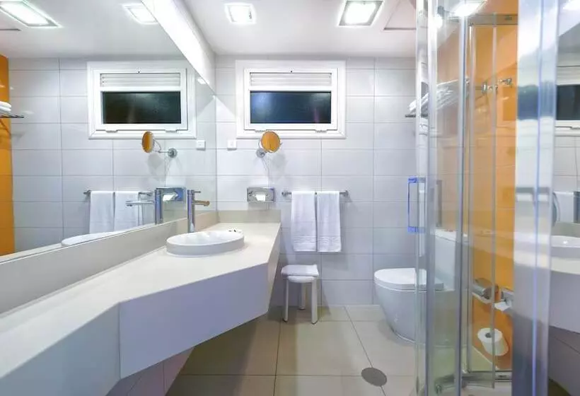 Отель Bull Eugenia Victoria & Spa