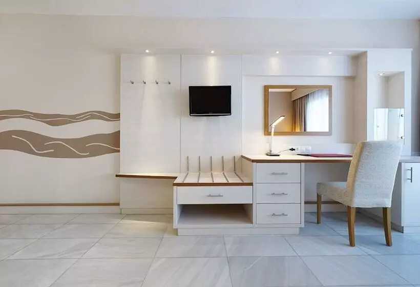 Отель Bull Eugenia Victoria & Spa