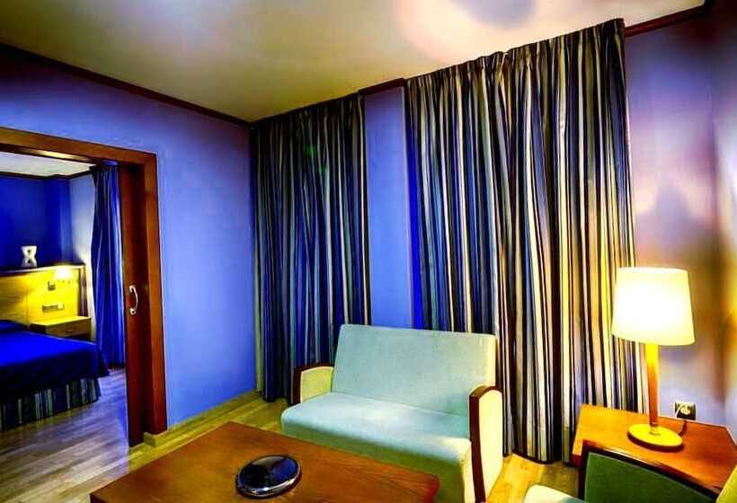 Отель Cervantes