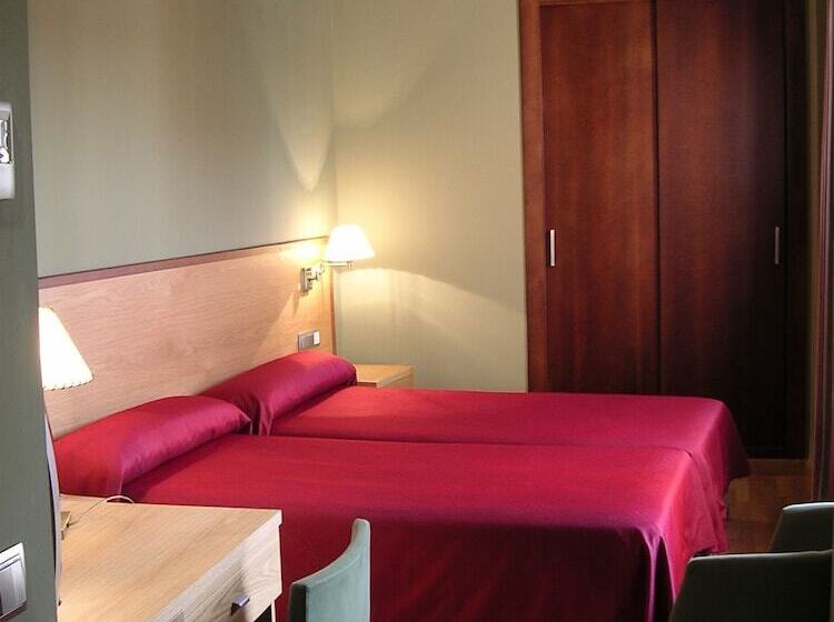 Отель Cervantes