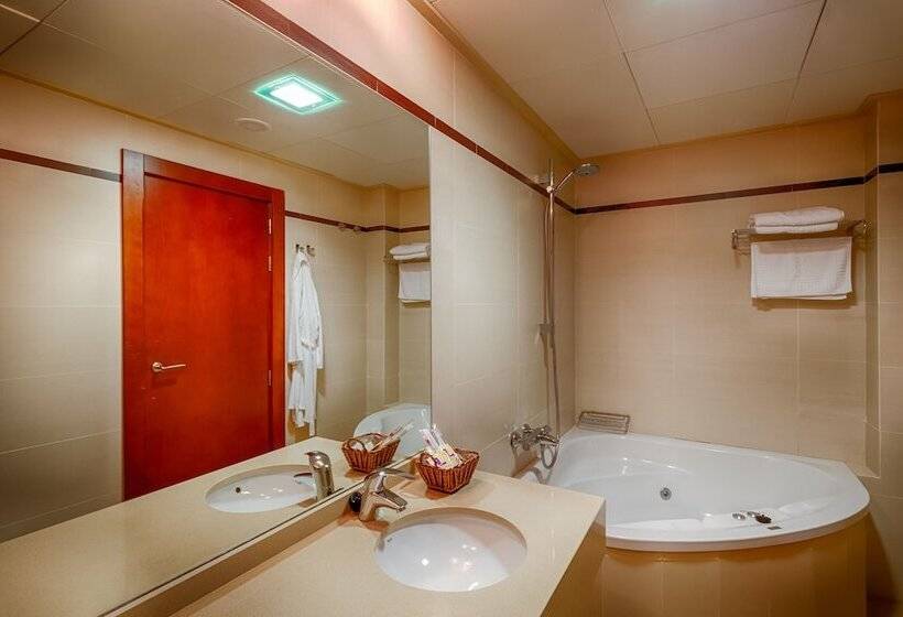 Отель Cervantes