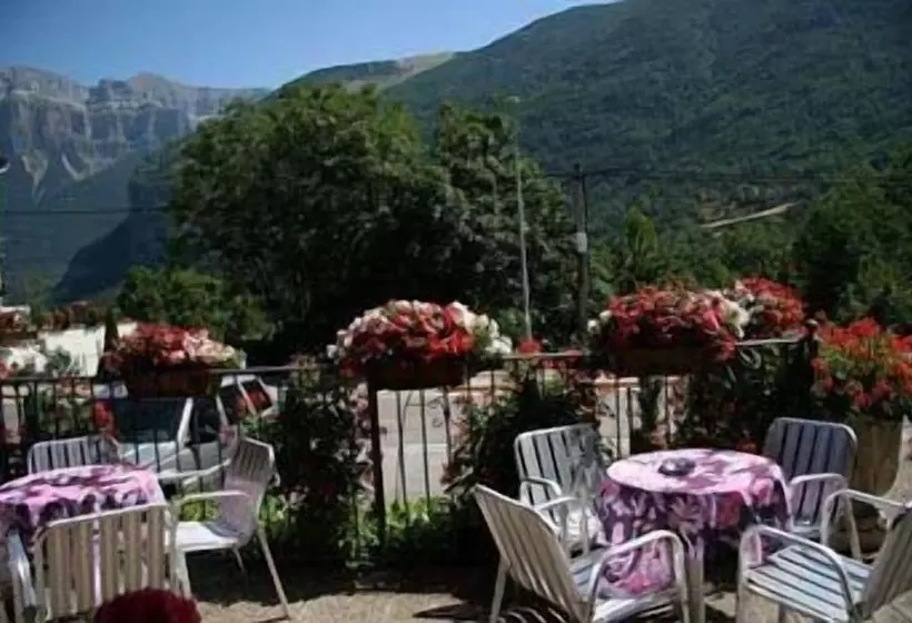 בית מלון כפרי Edelweiss