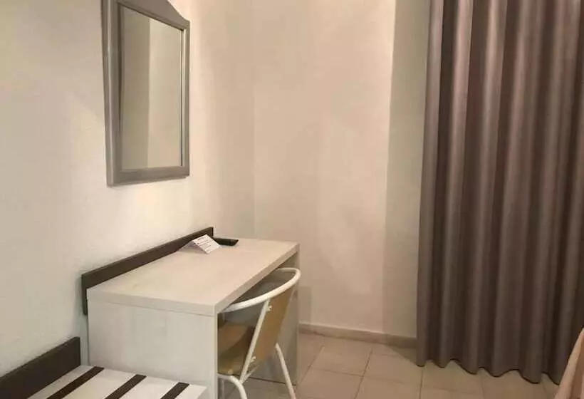 ホテル El Paraiso