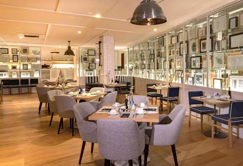 בית מלון כפרי H10 Puerta de Alcalá