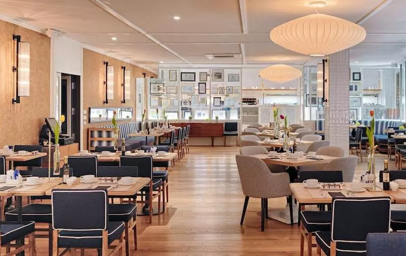 בית מלון כפרי H10 Puerta de Alcalá