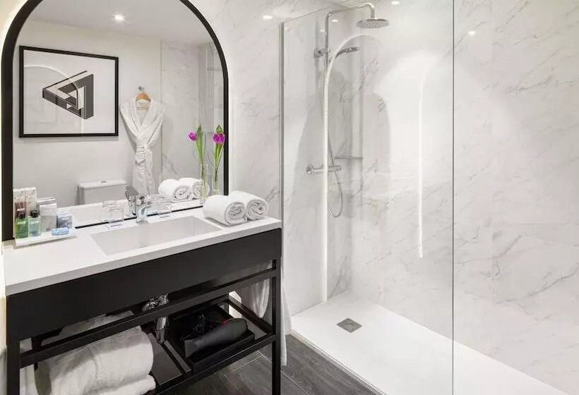 בית מלון כפרי H10 Puerta de Alcalá