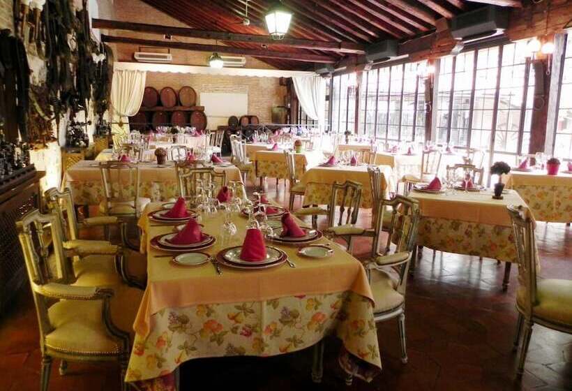 هتل La Casa Grande