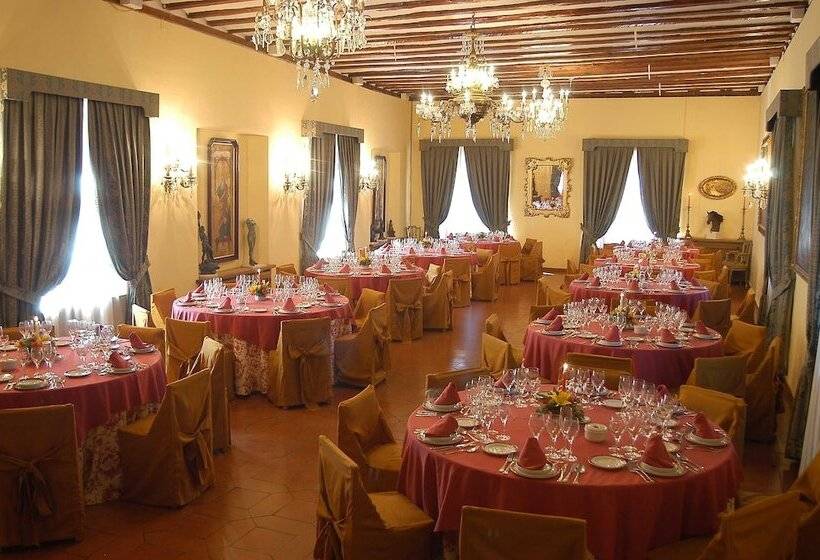 هتل La Casa Grande