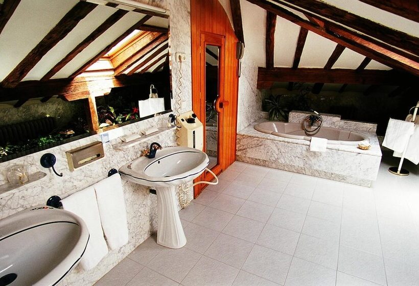 هتل La Casa Grande