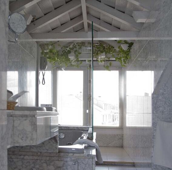 هتل La Casa Grande