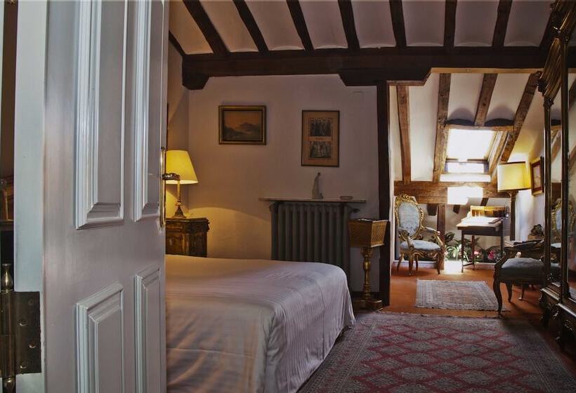 هتل La Casa Grande