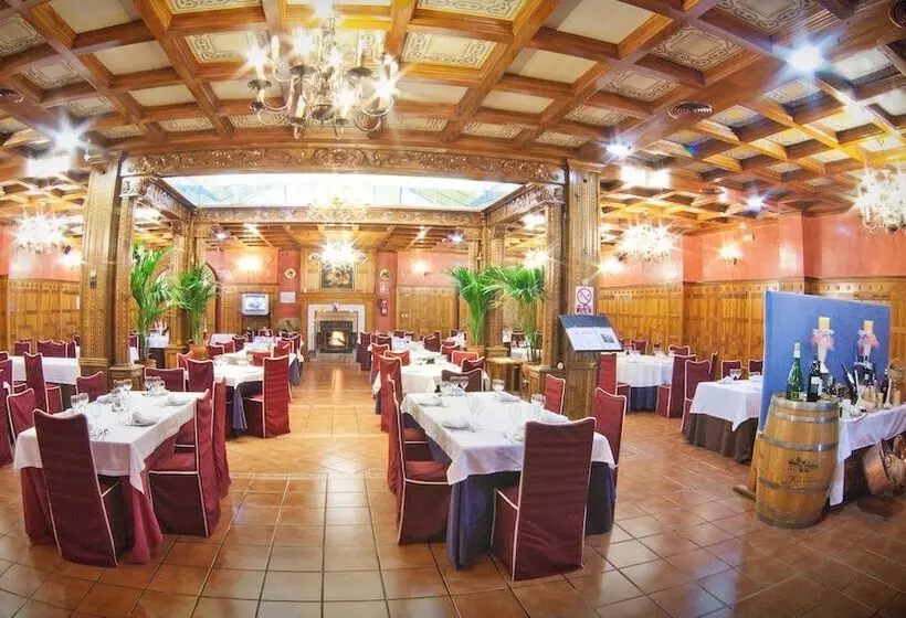 فندق Plaza Manjon