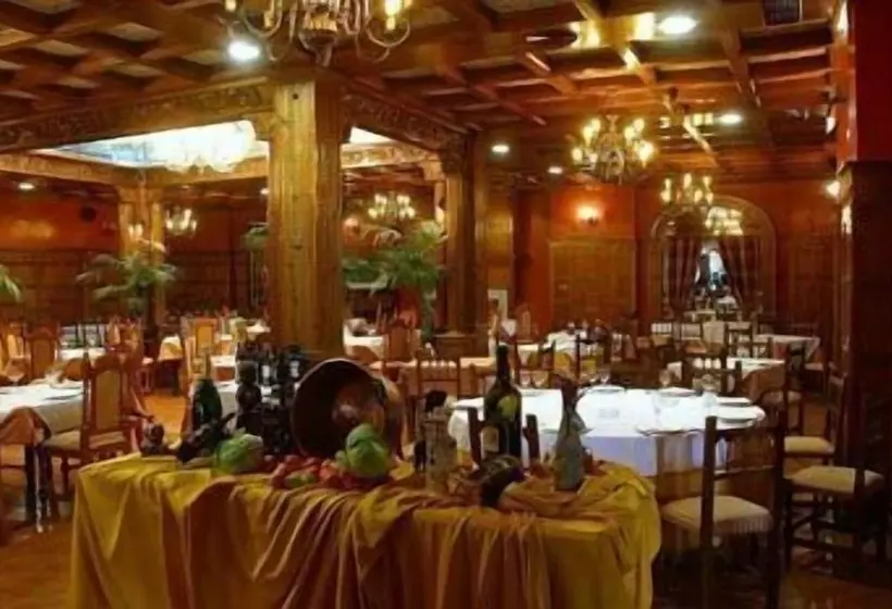 فندق Plaza Manjon