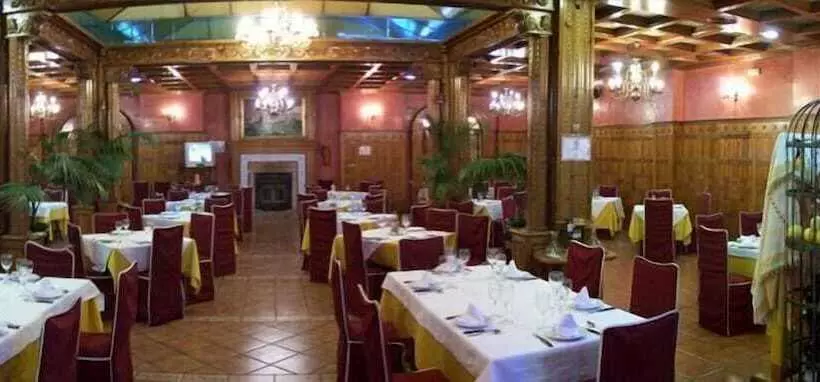 فندق Plaza Manjon