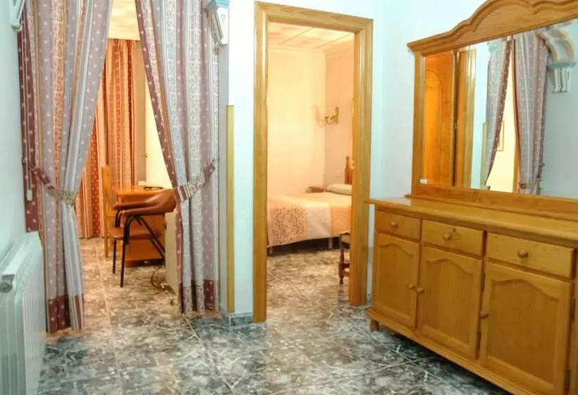 فندق Plaza Manjon