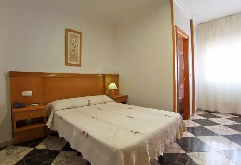 فندق Plaza Manjon