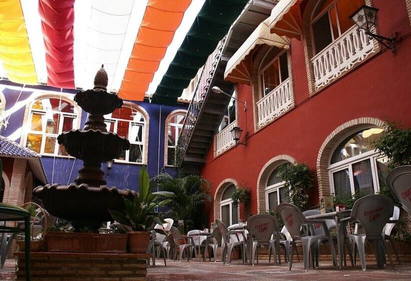 Отель Plaza Manjon