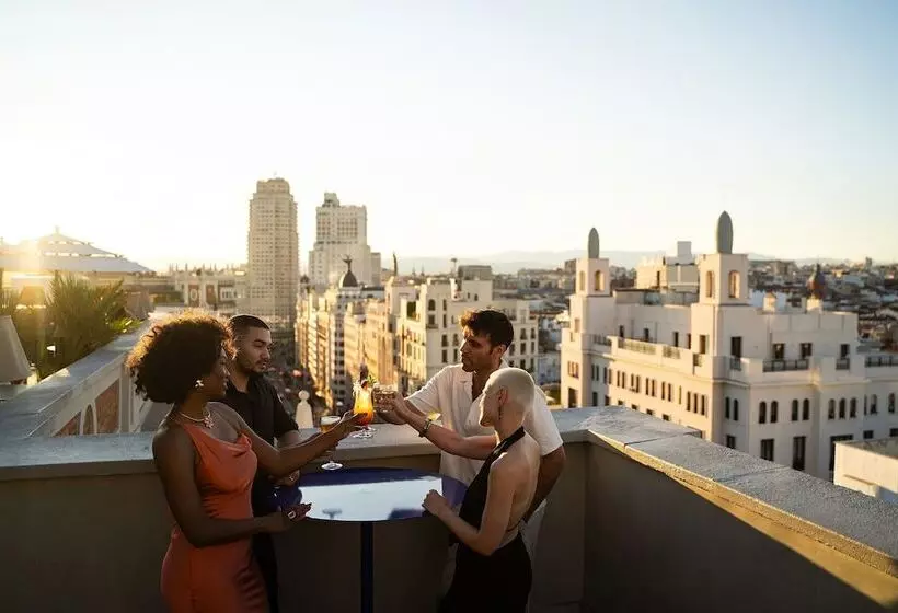 هتل Room Mate Macarena – Gran Via