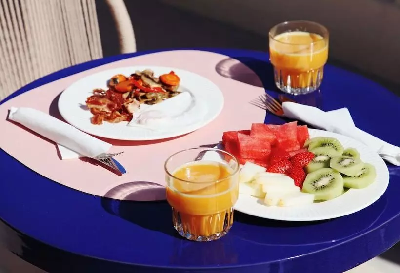 هتل Room Mate Macarena – Gran Via