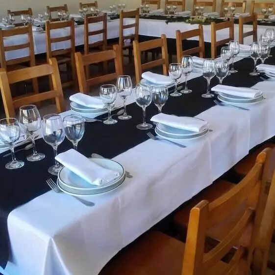 Отель Avenida Del Sotillo