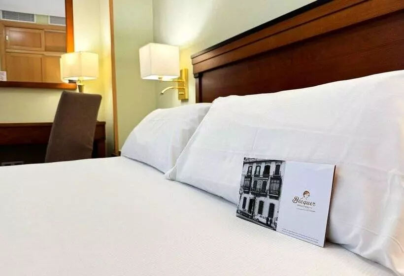 هتل Becquer