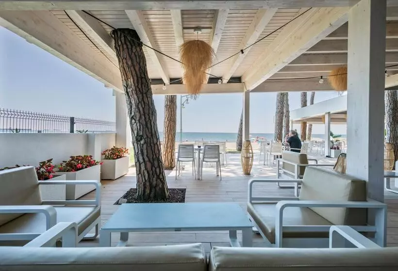 Отель Best Terramarina