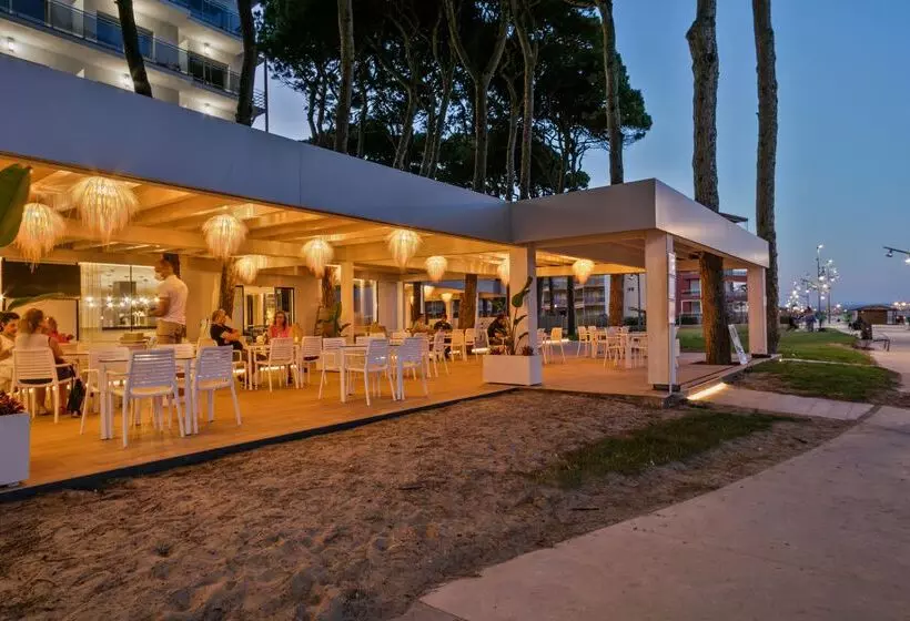 Отель Best Terramarina