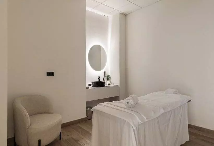 ホテル Best Triton