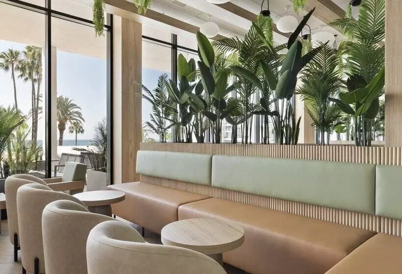 ホテル Best Triton