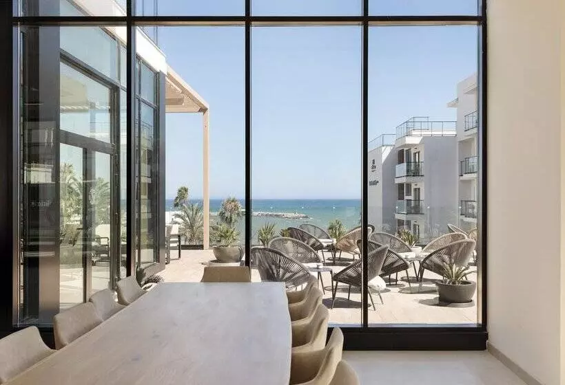 ホテル Best Triton