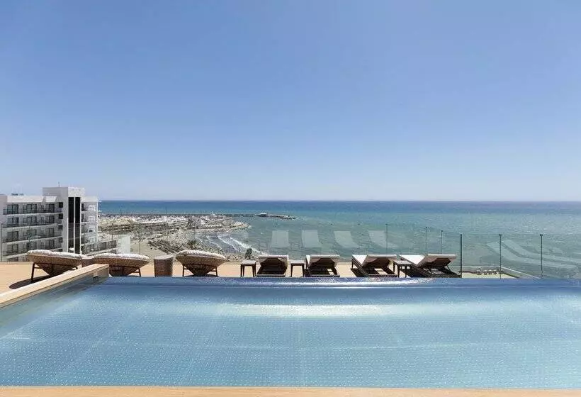 ホテル Best Triton