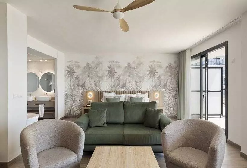 ホテル Best Triton