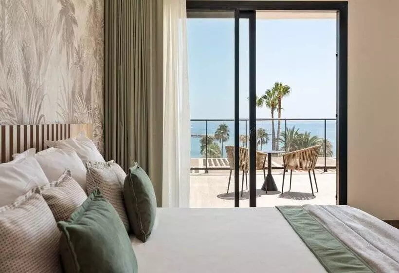 ホテル Best Triton