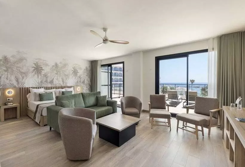 ホテル Best Triton