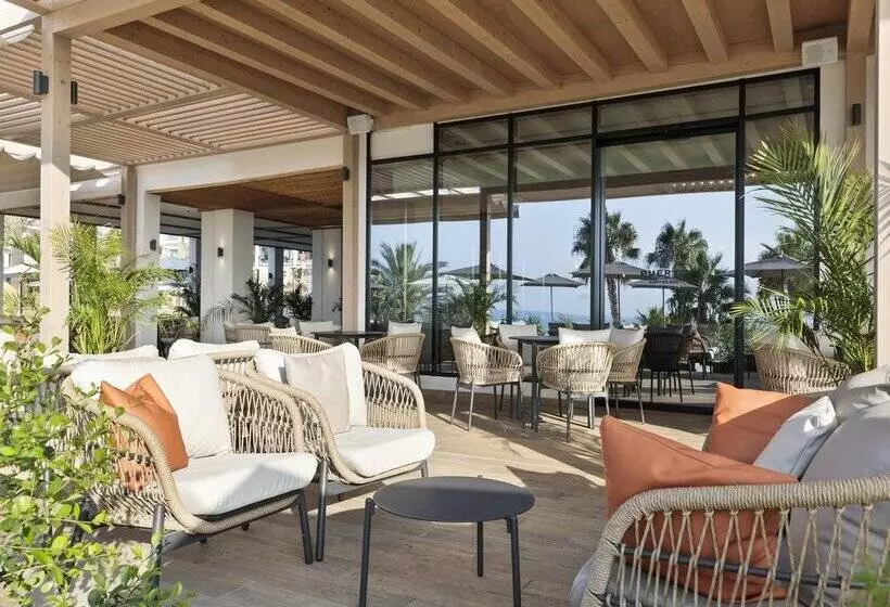 ホテル Best Triton