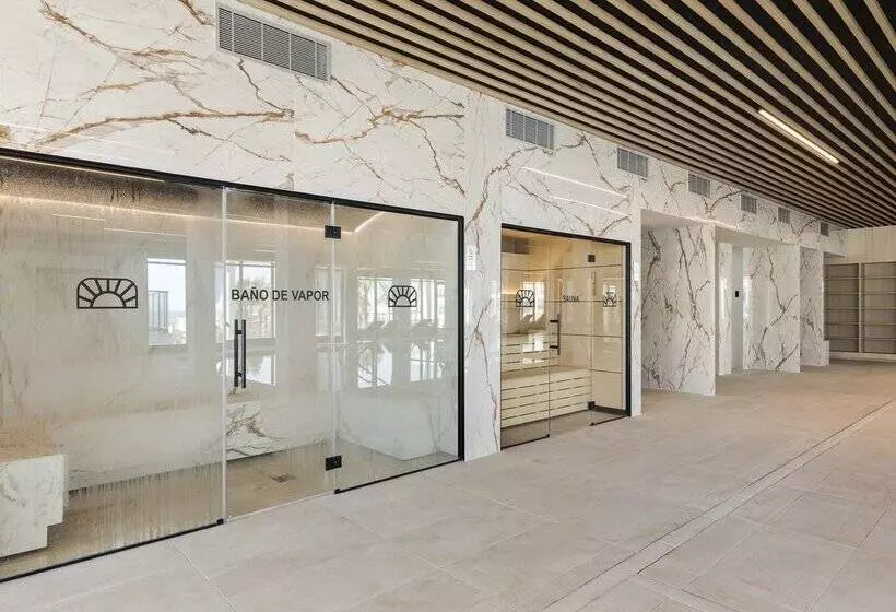 ホテル Best Triton