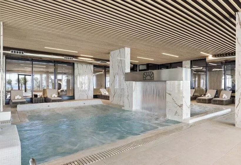 ホテル Best Triton