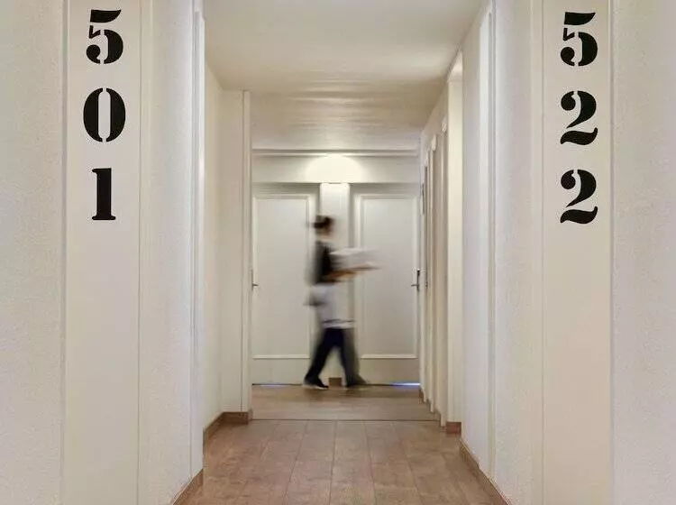 ホテル H10 Salou Princess