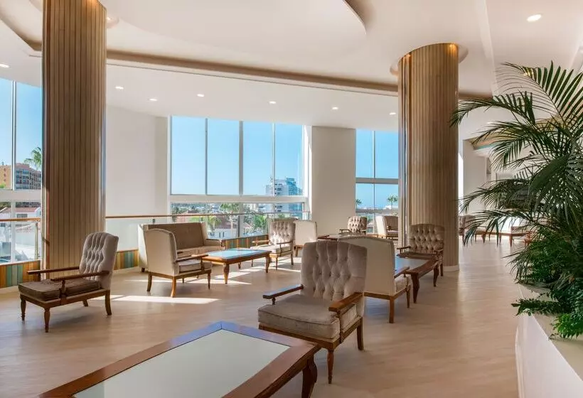 Hotelli Iberostar Waves Bouganville Playa