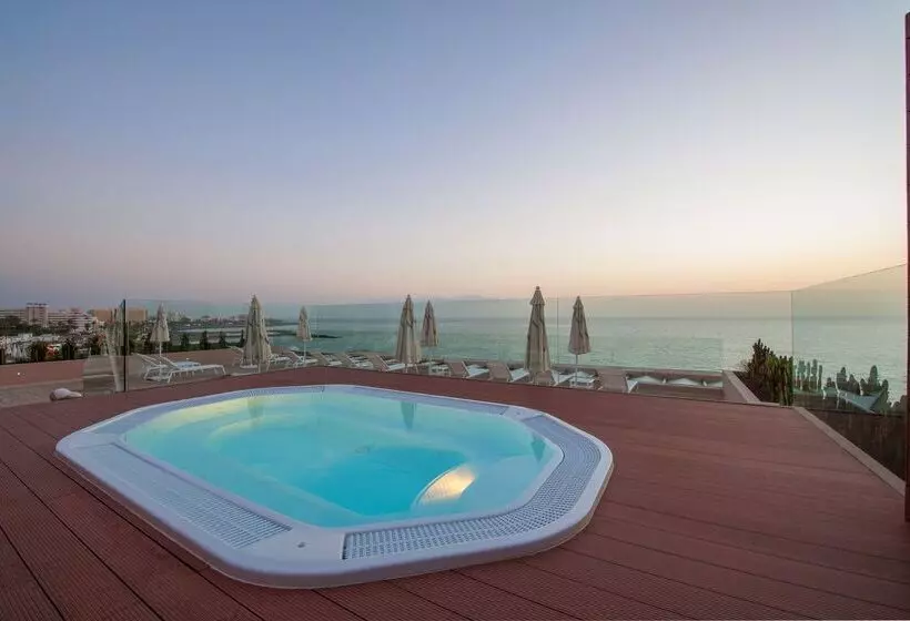 Hotelli Iberostar Waves Bouganville Playa