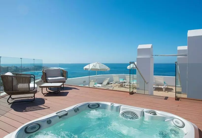 Hotelli Iberostar Waves Bouganville Playa