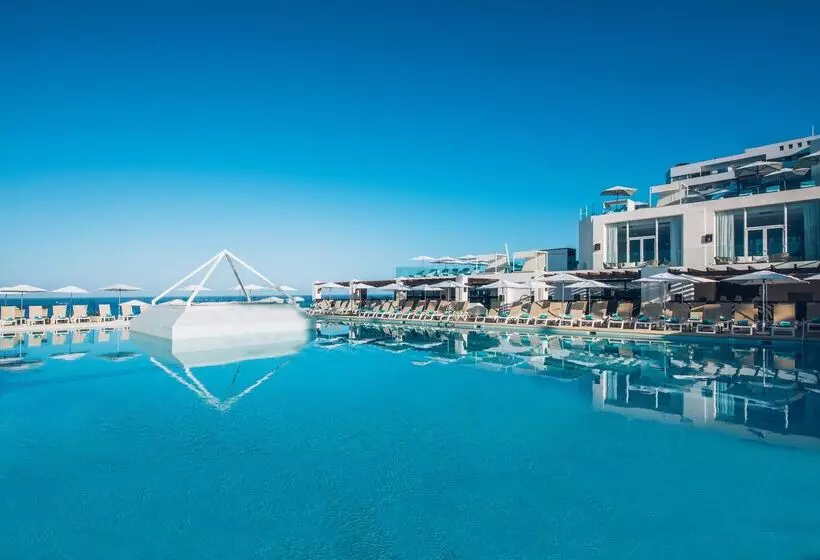 Hotelli Iberostar Waves Bouganville Playa