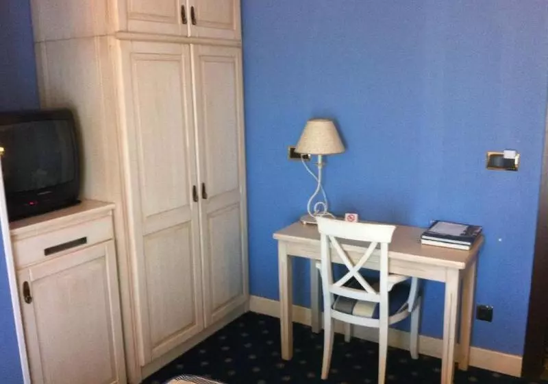 فندق Leonor Mirón